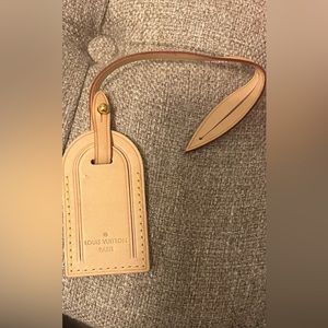 Louis Vuitton handbag tag